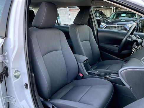 Used 2024 Toyota Corolla LE image 7