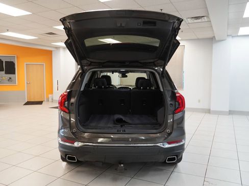 Used 2019 GMC Terrain SLT w/ Preferred Package AWD/4WD image 10