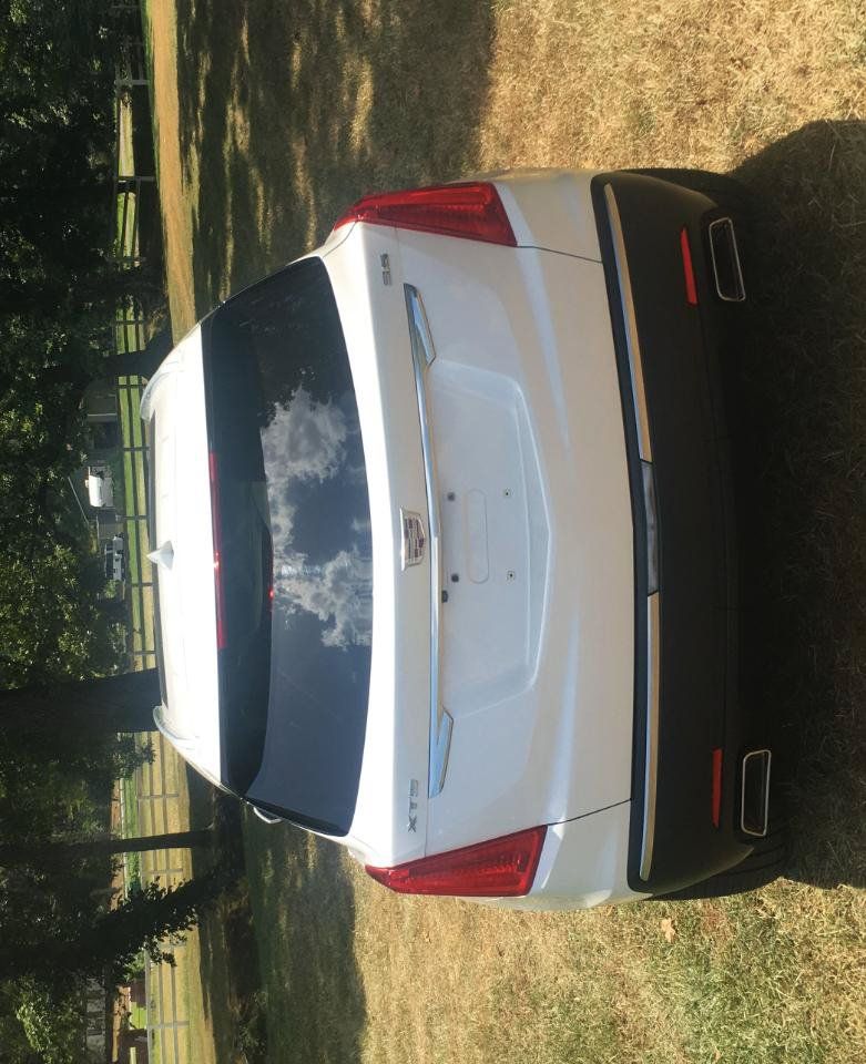 Used 2017 Cadillac XT5 Premium Luxury w/ Driver Assist Package FWD image 4