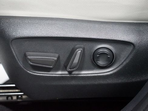 Certified 2025 Toyota Grand Highlander FWD image 35