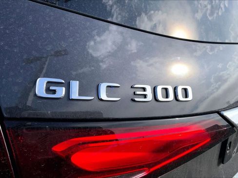 Used 2024 Mercedes-Benz GLC 300 GLC 300 image 31