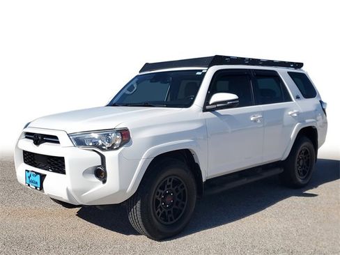 Used 2020 Toyota 4Runner SR5 Premium w/ Moonroof Package image 2