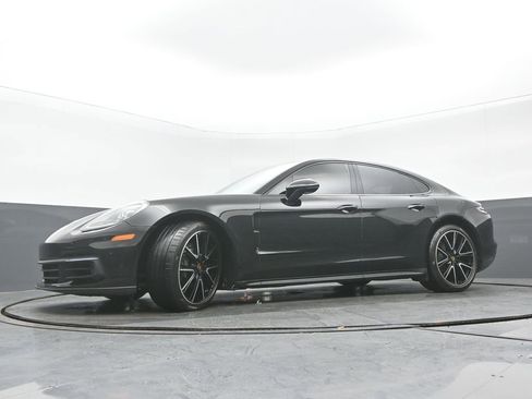Used 2018 Porsche Panamera 4S image 31