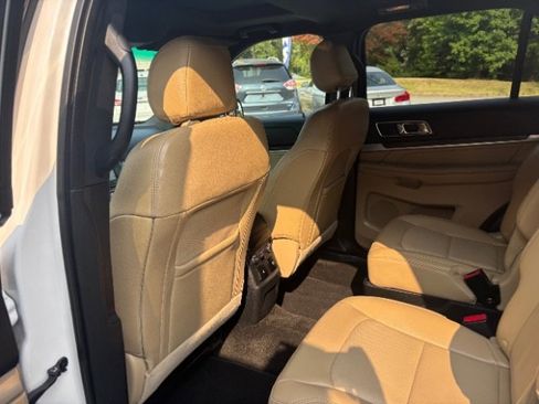 Used 2016 Ford Explorer Limited w/ Equipment Group 301A image 41