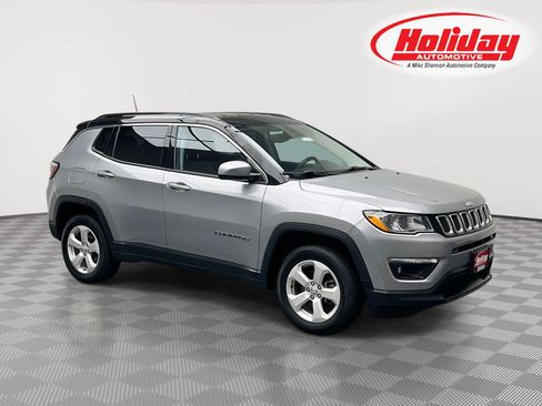 Used 2020 Jeep Compass Latitude w/ Cold Weather Group AWD/4WD image 1