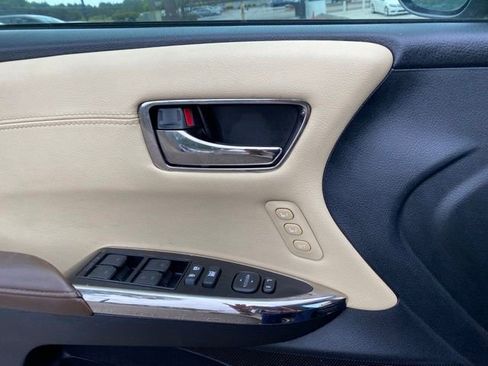 Used 2014 Toyota Avalon XLE Touring FWD image 17