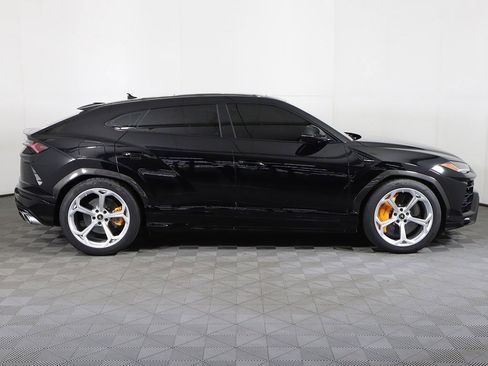 Used 2022 Lamborghini Urus image 22