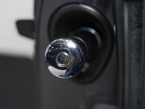 Used 2019 Rolls-Royce Wraith image 46