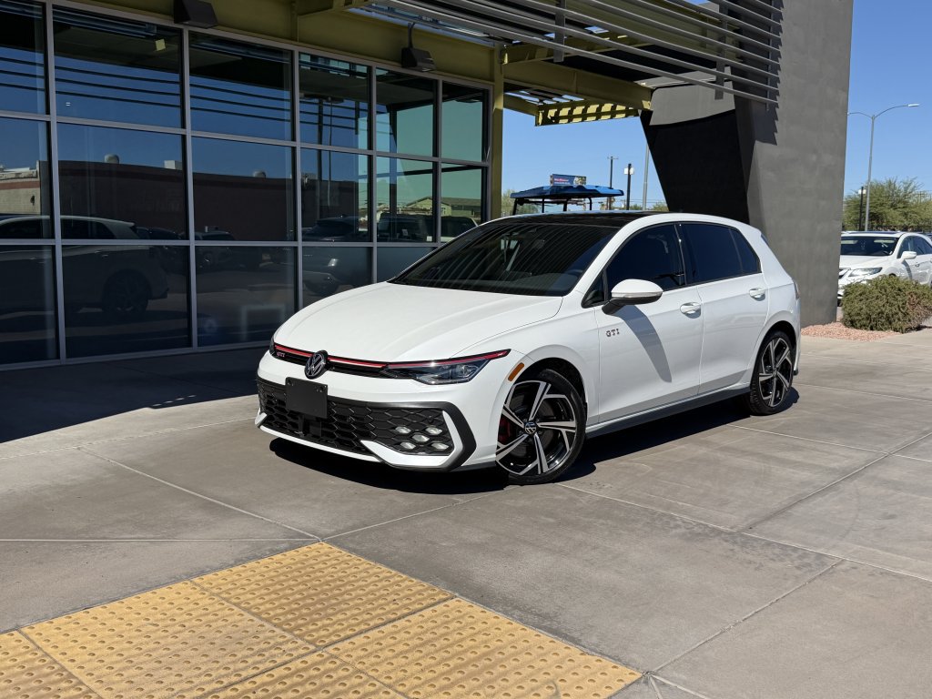 Used 2025 Volkswagen GTI SE FWD image 1