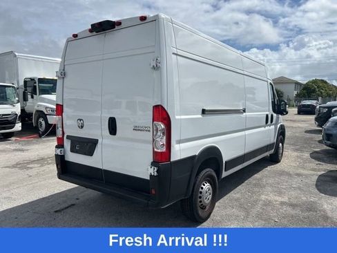 Used 2024 RAM ProMaster 2500 w/ Convenience Group FWD image 9