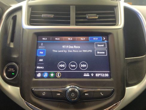 Used 2020 Chevrolet Sonic LT FWD image 25