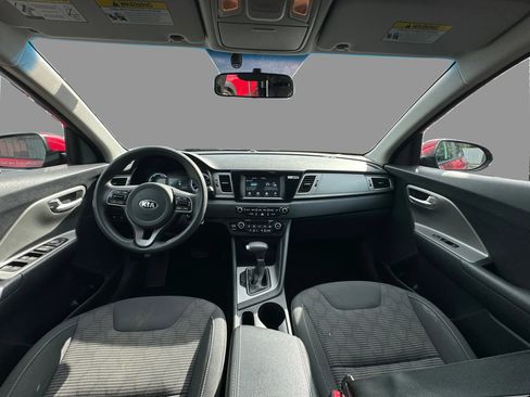 Used 2017 Kia Niro FE FWD image 20
