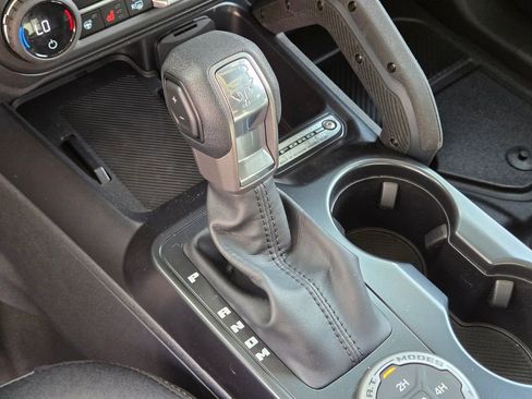 New 2026 Ford Bronco Badlands image 18