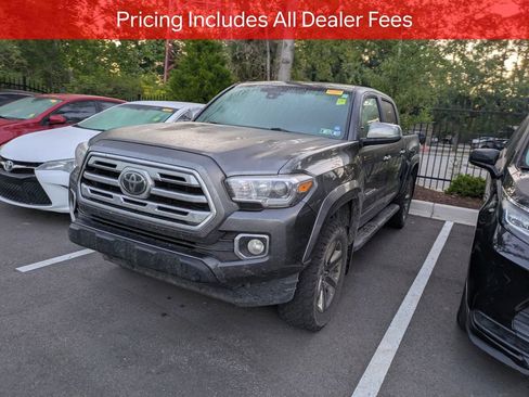 Used 2018 Toyota Tacoma Limited AWD/4WD image 4