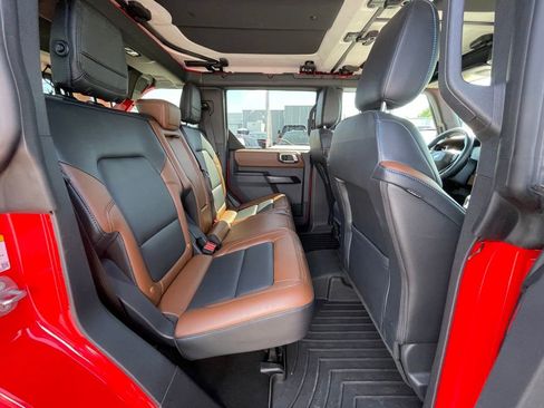 Used 2024 Ford Bronco Outer Banks AWD/4WD image 21