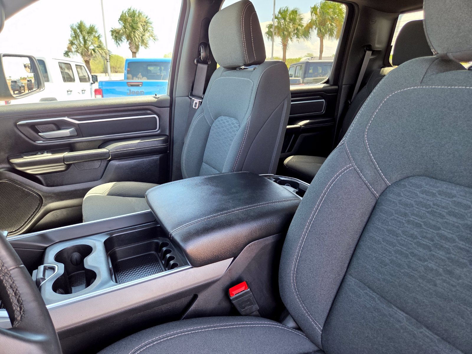 Used 2025 RAM 1500 Big Horn AWD/4WD image 30