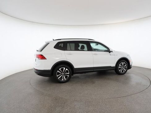 Used 2021 Volkswagen Tiguan SE R-Line image 20