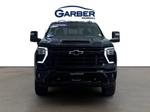 Used 2024 Chevrolet Silverado 2500 LT w/ Midnight Edition AWD/4WD image 8