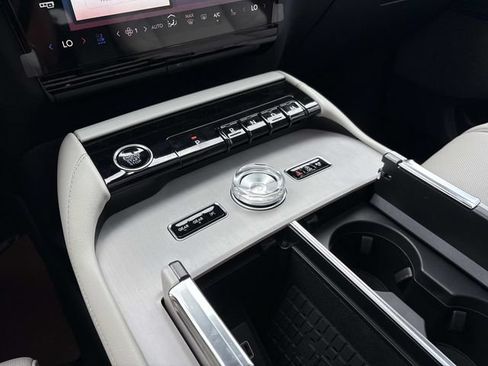 New 2026 Lincoln Navigator Reserve w/ Jet Appearance Package AWD/4WD image 30