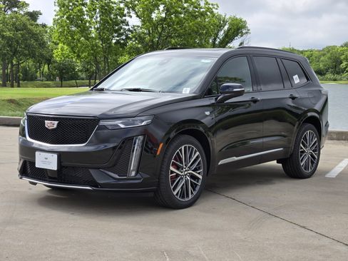 New 2025 Cadillac XT6 Sport w/ Technology Package image 2