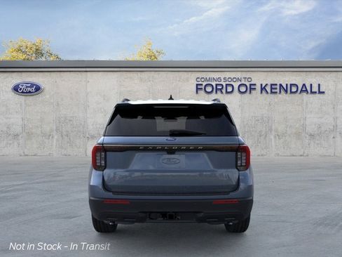 New 2026 Ford Explorer Active RWD image 5