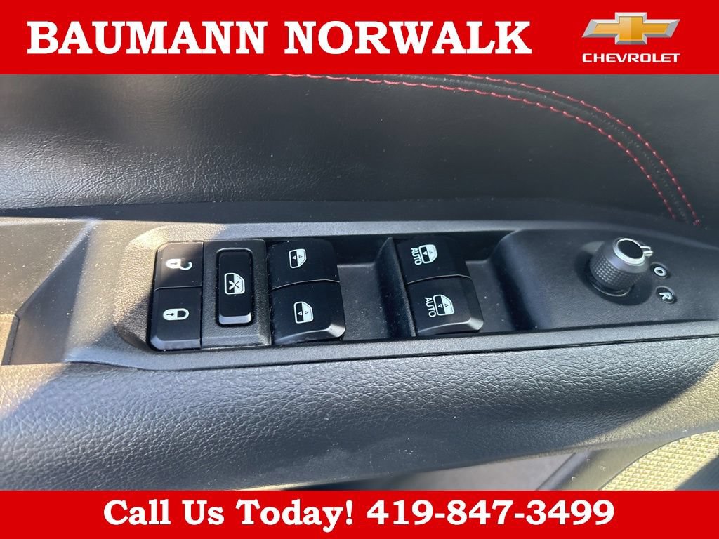 Used 2025 Jeep Compass Trailhawk AWD/4WD image 14
