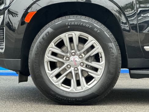 Used 2023 GMC Yukon XL SLT w/ SLT Premium Package image 26