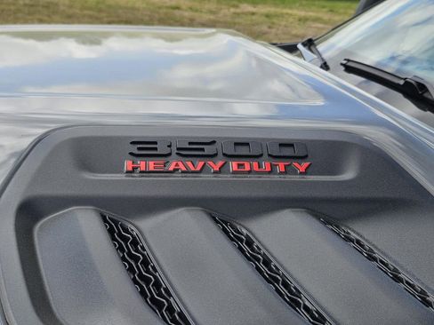 New 2026 RAM 3500 Laramie AWD/4WD image 9