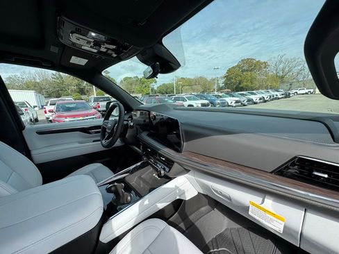 New 2026 Chevrolet Tahoe Premier image 17