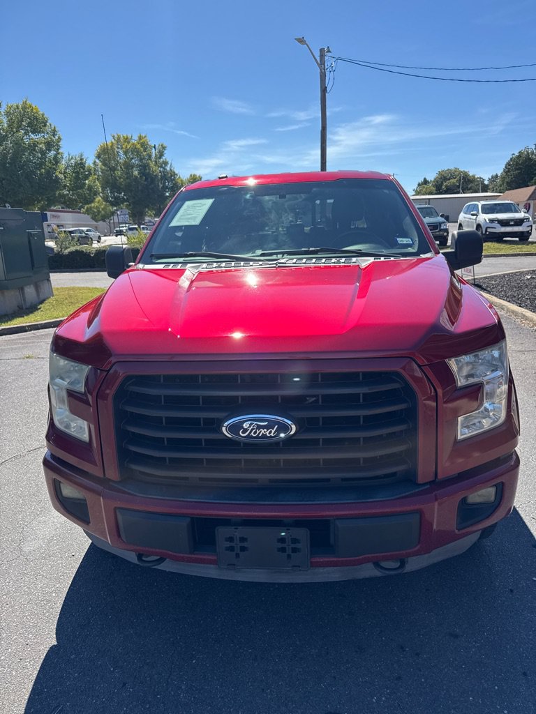 Used 2017 Ford F150 XLT w/ Equipment Group 302A Luxury AWD/4WD image 3