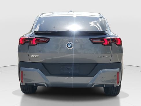 Used 2024 BMW X2 xDrive28i w/ Premium Package image 4