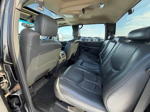 Used 2007 GMC Sierra 3500 SLT w/ Heavy-Duty Power Package image 11