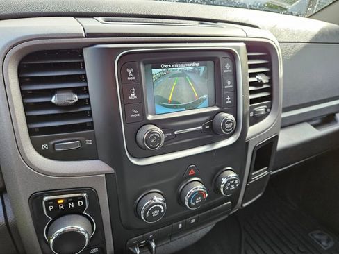 Used 2017 RAM 1500 Express w/ Express Value Package AWD/4WD image 32
