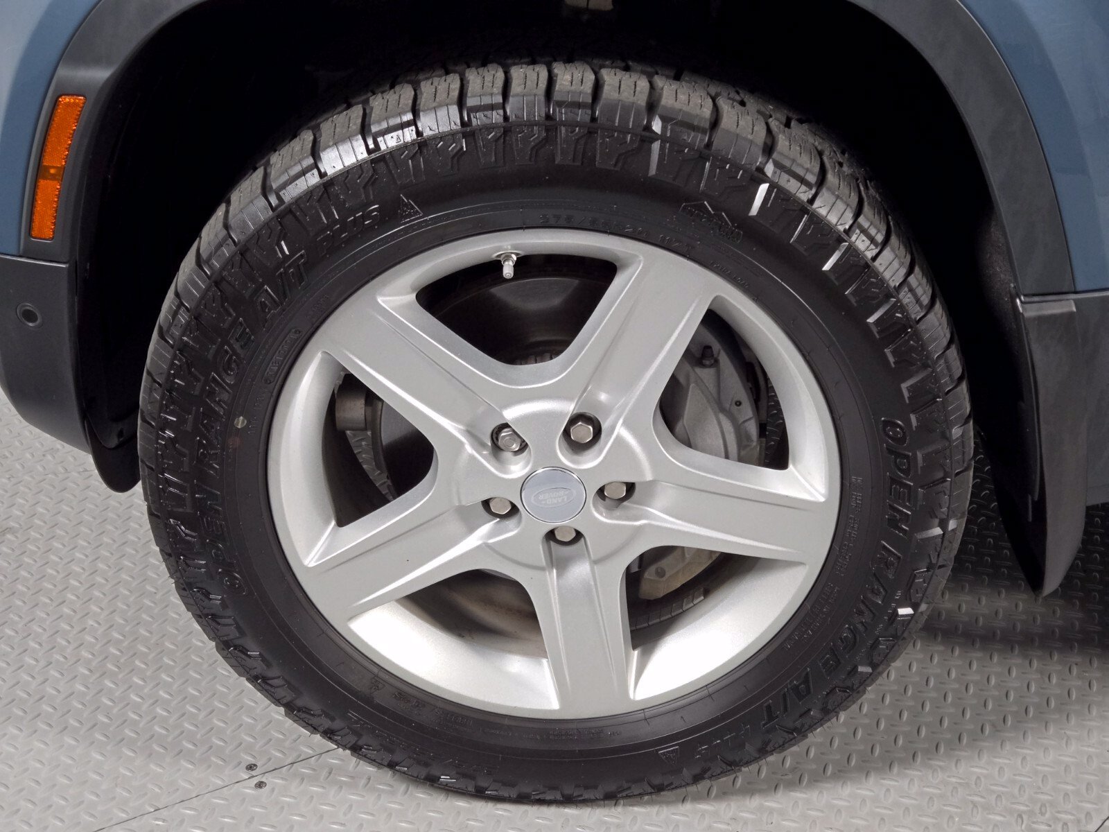 Used 2020 Land Rover Defender 110 SE AWD/4WD image 9