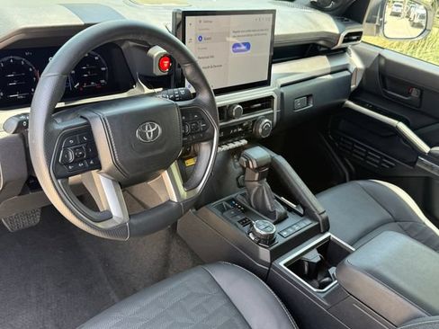 Used 2025 Toyota 4Runner TRD Off-Road Premium w/ Tow Technology Package AWD/4WD image 11