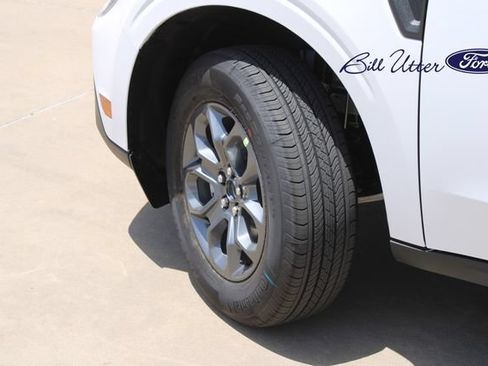 New 2026 Ford Maverick XLT w/ XLT Luxury Package FWD image 5