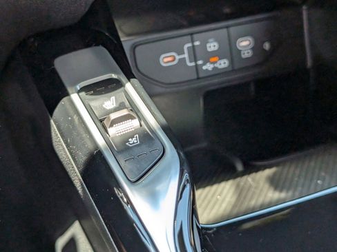 Used 2024 Kia Sorento SX Prestige w/ Olive Brown Leather Package image 28