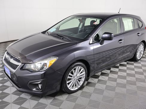 Used 2014 Subaru Impreza 2.0i Limited image 10