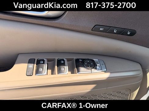 Certified 2025 Kia Carnival EX image 18