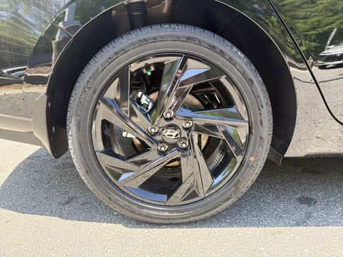 New 2026 Hyundai Elantra SEL Sport Premium FWD image 18