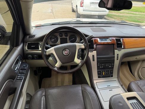 Used 2013 Cadillac Escalade Platinum image 8