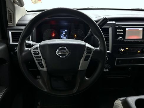 Used 2017 Nissan Titan S AWD/4WD image 12