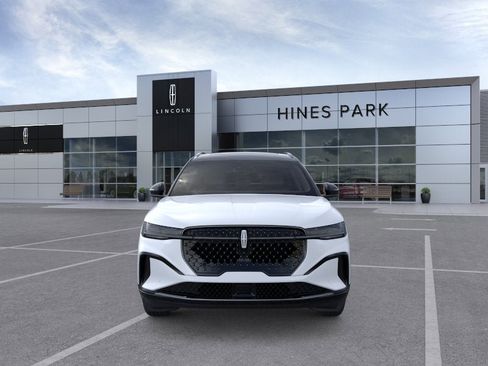 New 2026 Lincoln Nautilus Reserve AWD/4WD image 6