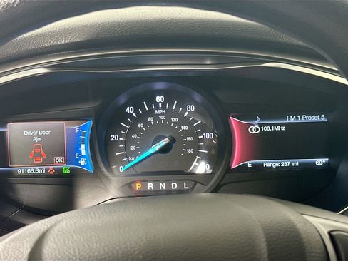 Used 2019 Ford Fusion SE image 10