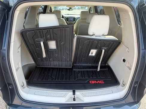 Used 2021 GMC Acadia Denali w/ Denali Technology Package image 31