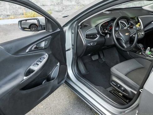 Used 2025 Chevrolet Malibu RS image 22