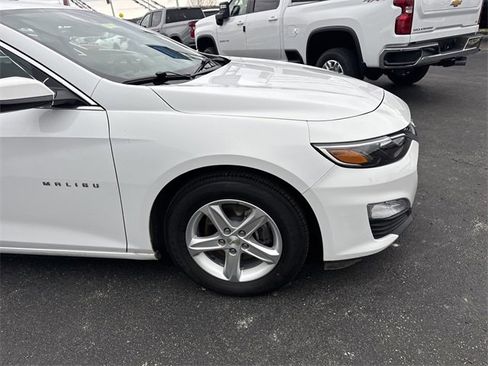 Used 2024 Chevrolet Malibu LS w/ Driver Confidence Package image 2