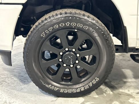 Used 2024 RAM 2500 Big Horn w/ Night Edition AWD/4WD image 11