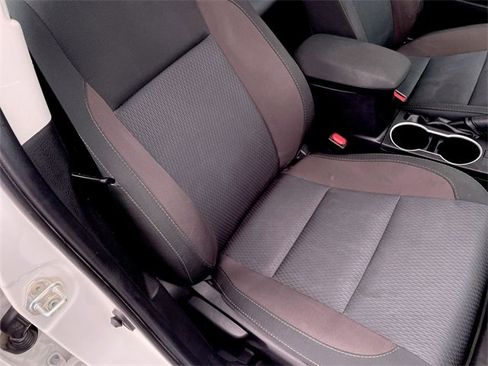 Used 2019 Toyota Corolla L image 23