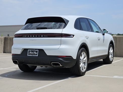 Certified 2026 Porsche Cayenne AWD/4WD image 8